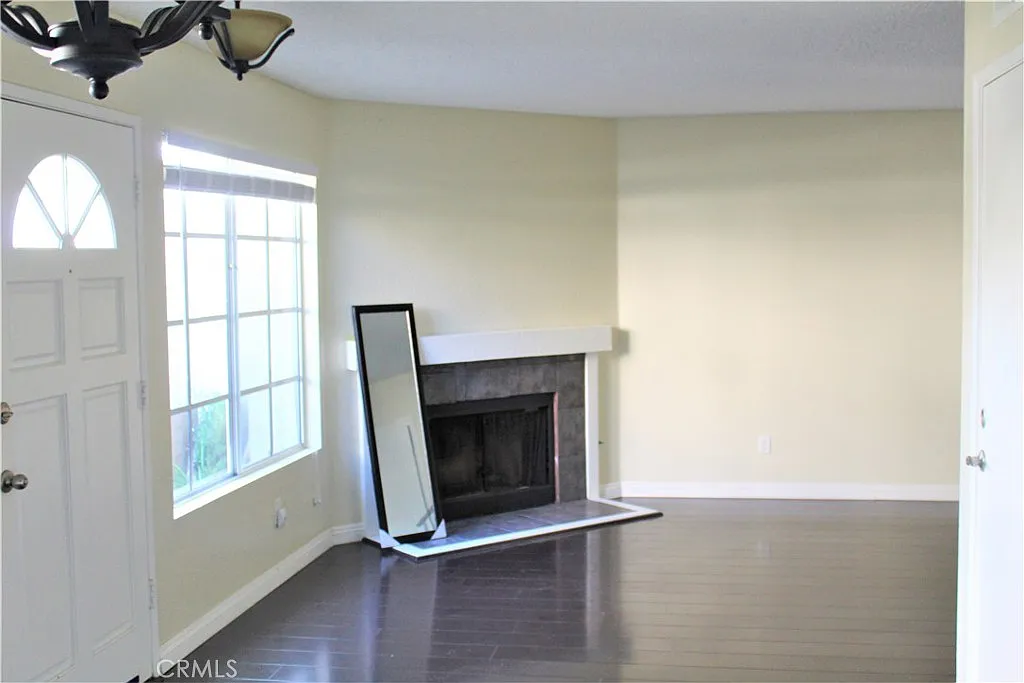 2 bed, 2.5 bath, 1242 sqft, $3,990 — Photo 4