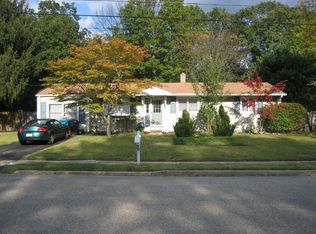 1 Carol Ln, Howell, NJ 07731