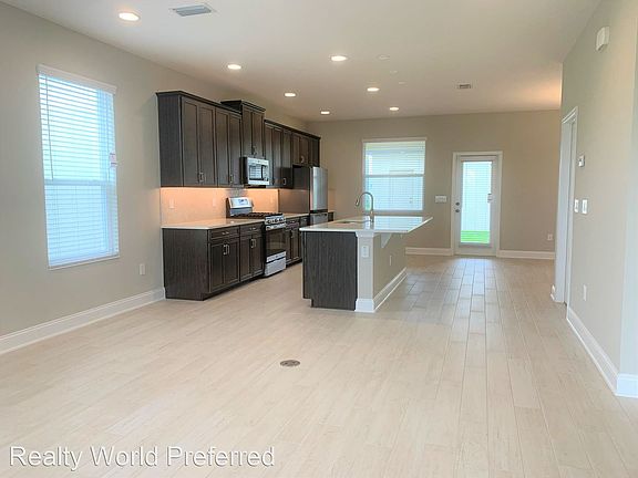 4th image of 13075 Grove Ct