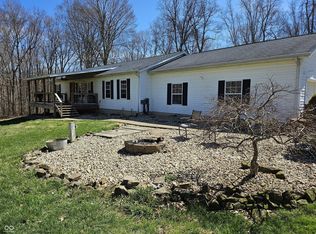 8585 Ridge Acres Dr, Trafalgar, IN 46181