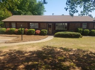 121 Huff Dr, Greenville, SC 29611