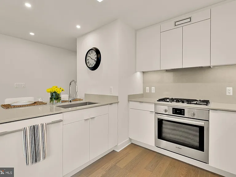 37 L St SE #507 — Photo 20