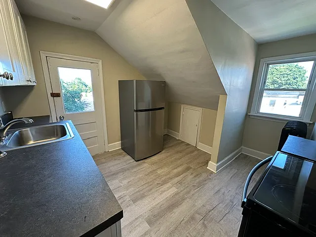 2 bed, $1,395 — Photo 3