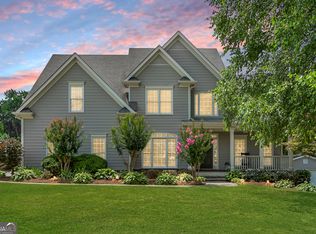8645 Woodland View Dr, Gainesville, GA 30506
