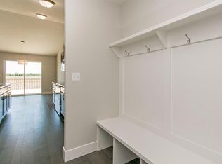 1607 Prairie Rose Dr SW, Cedar Rapids, IA 52404
