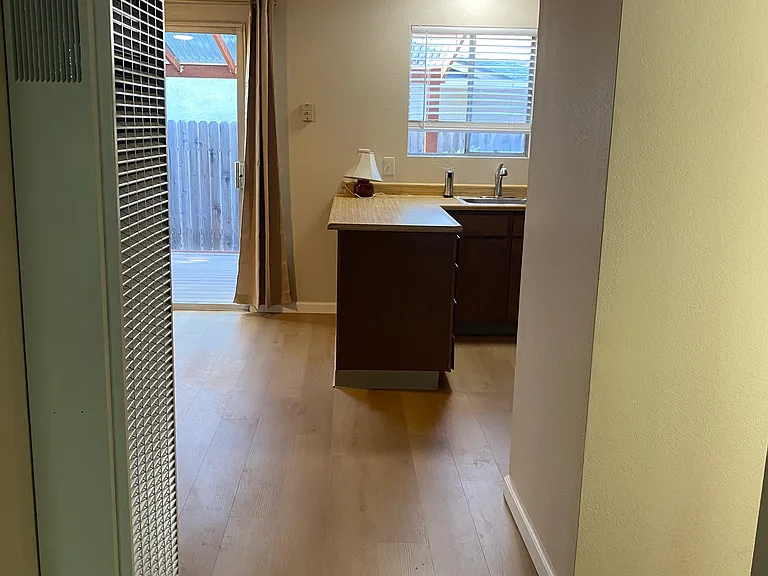 883 Arbor Ave — Photo 3