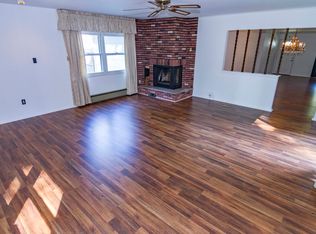 33 Edgely Ln, Willingboro, NJ 08046