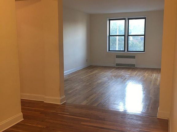 2nd image of 4307 39th Pl APT 2c