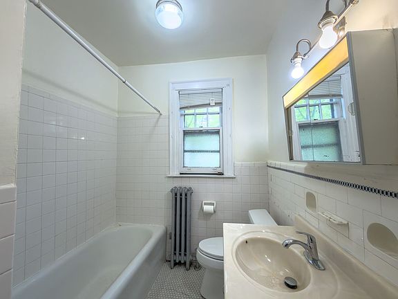 3rd image of 27-29 Cottage St