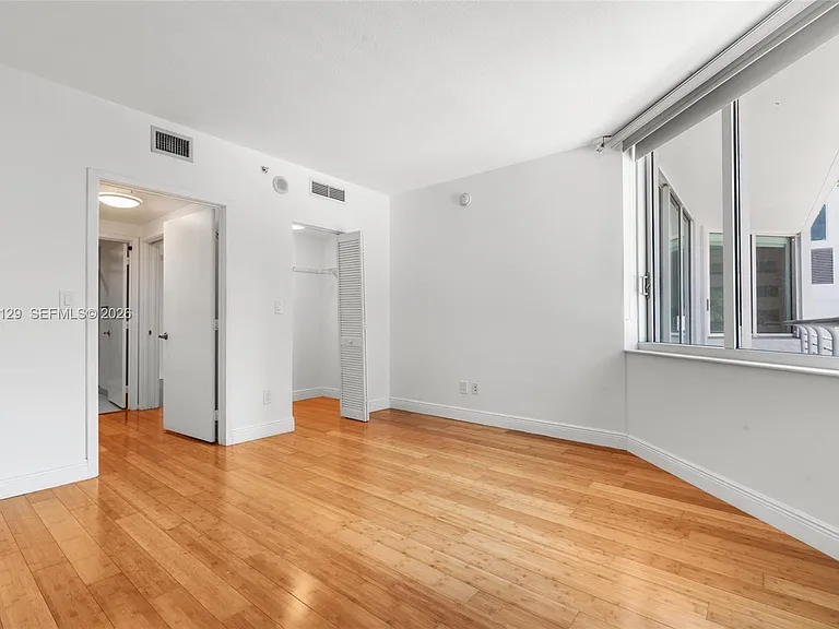 335 S Biscayne Blvd #908 — Photo 26