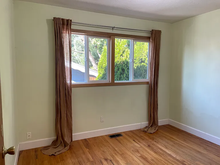 400 SE 111th Ave — Photo 4