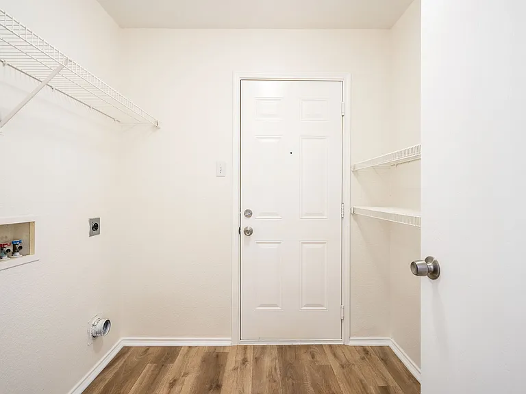 1626 White Oak Rd — Photo 16