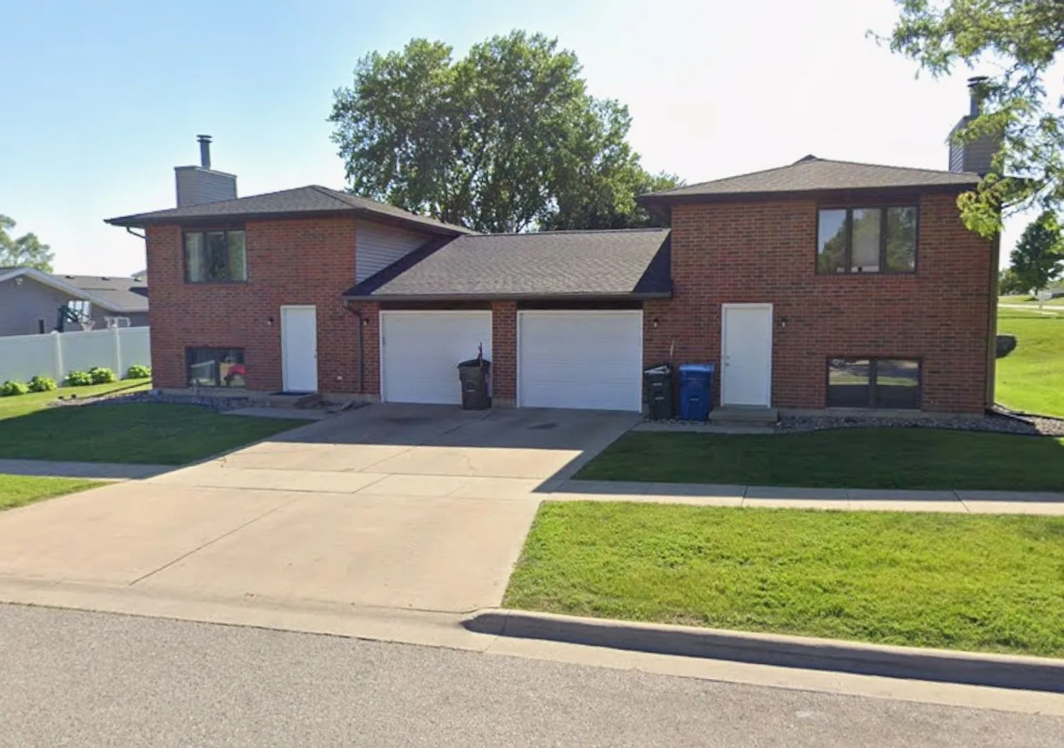 804 - 806 Heartland Hills — Photo 3