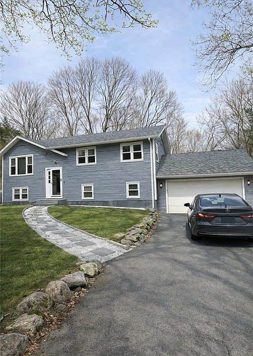 1st image of 1007 Fish Hill Rd