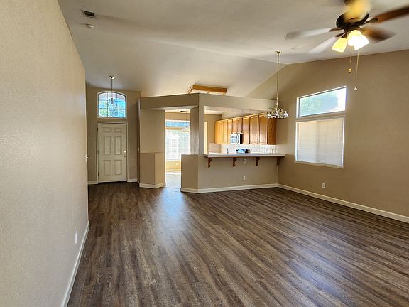 3rd image of 3040 Valley Brook Dr