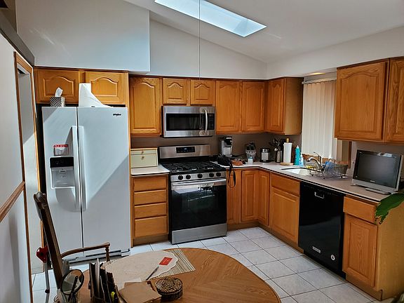 3rd image of 1273 Pennsylvania St