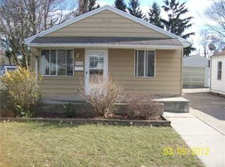 1912 Metz Ave, Oregon, OH 43616