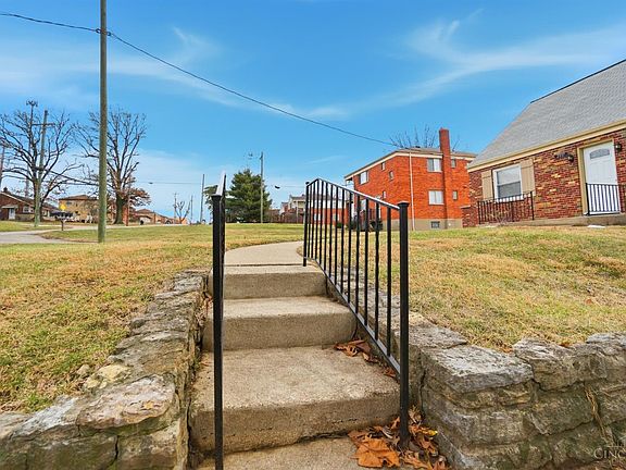 4th image of 2937 Blue Rock Rd