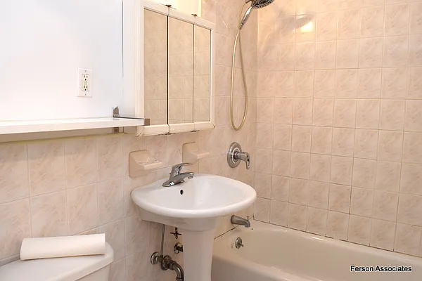 Rented by Ferson Associates LLC | media 10