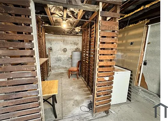 2 bed, $1,300 — Photo 2