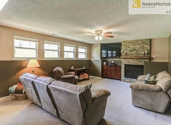 5th image of 436 SW Foot Hill Dr