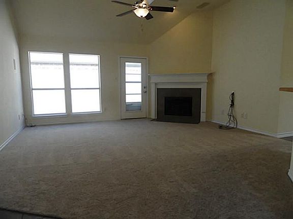 4th image of 8400 Gateway Dr