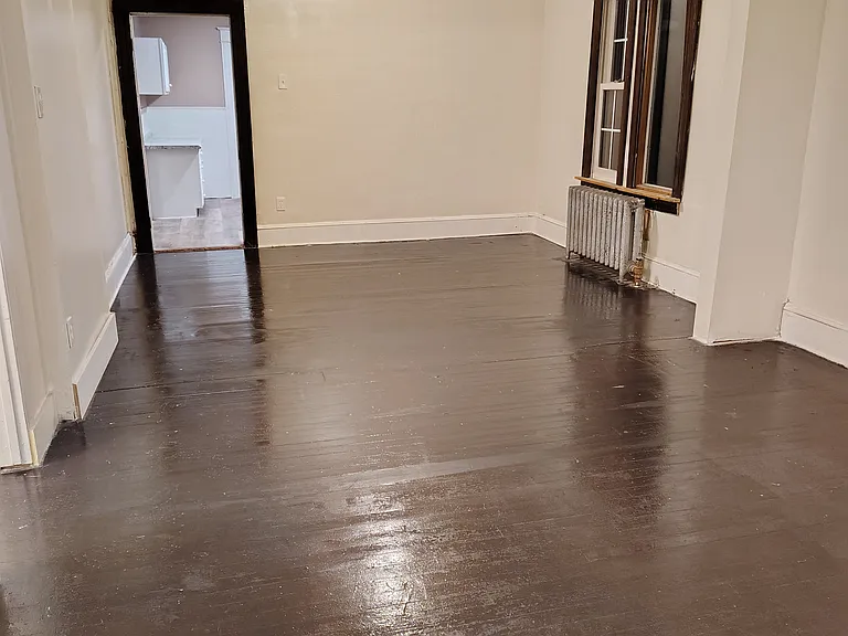 Dining Room entry into Kitchen