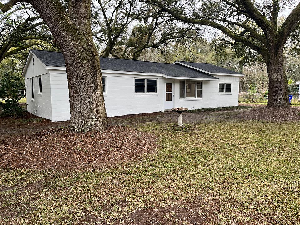 1st image of 1070 Leonard Dr