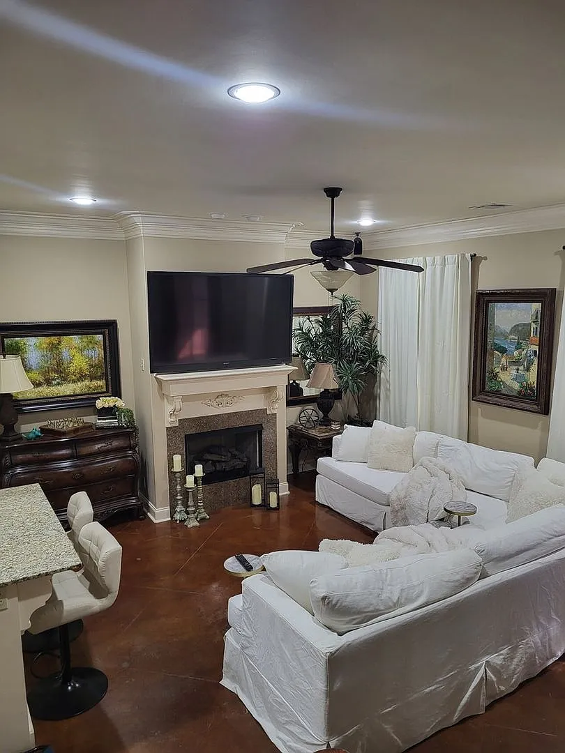 Charming 3BR House in Lafayette — Photo 1