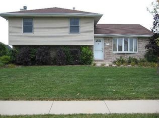 1712 Great Falls Dr, Plainfield, IL 60586