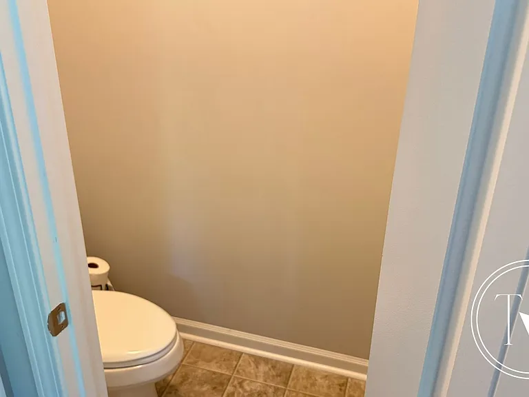 465 Huntington Dr NE — Photo 26
