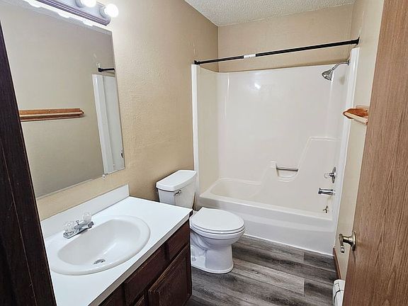 2nd image of 2901 E Rosser Ave APT 12
