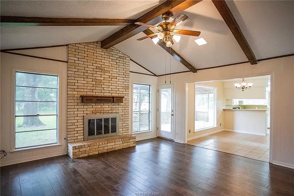 3 bed, 1640 sqft, $1,900 — Photo 3