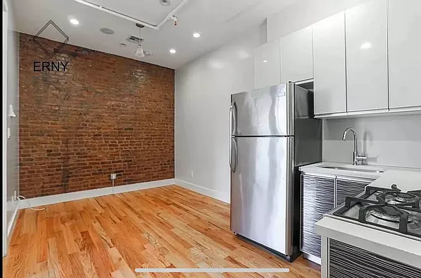 Rented by Nooklyn NYC LLC | media 48