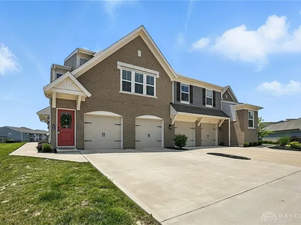 69 Old Pond Rd, Springboro, OH 45066