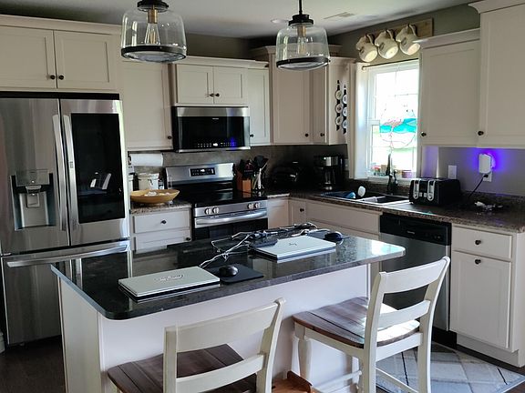 2nd image of 13685 Nottoway Ct