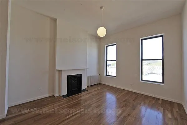 Rented by R New York | media 18