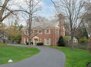 111 Apple Tree Rd, Winnetka, IL 60093