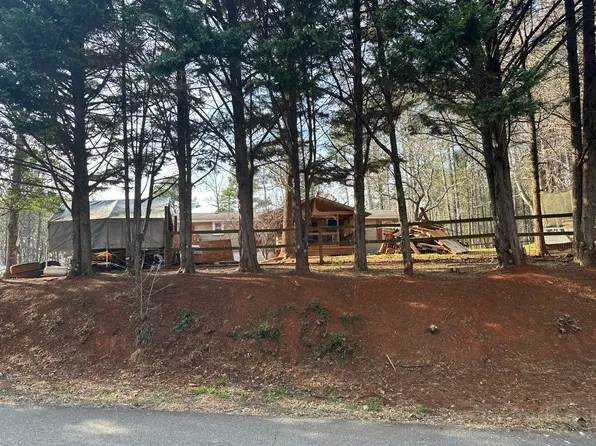 28 Mountain Lake Dr, Jasper, GA 30143