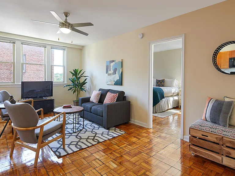 The Glenwood Apartments — Photo 25