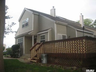 9 Petersen Ct, West Babylon, NY, 11704