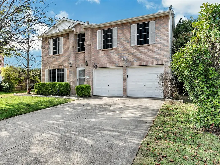 8105 Flowertree Dr — Photo 2