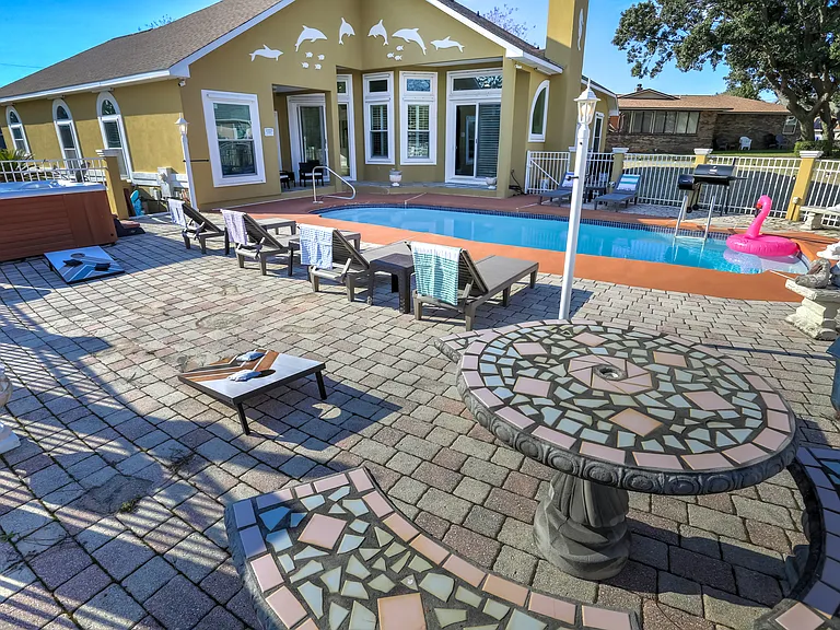 7591 N Shores Dr — Photo 55