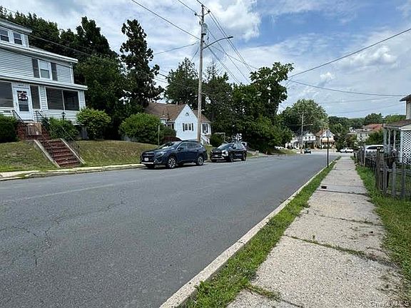 2nd image of 10 Forest Avenue
