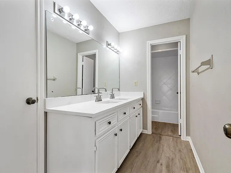 4106 Cypress Hill Dr — Photo 34