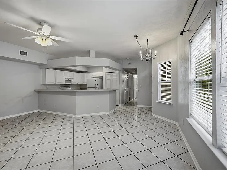 350 NW 50th Blvd #350 — Photo 7