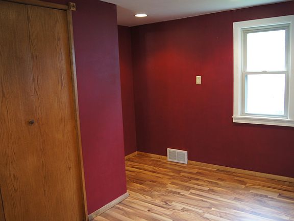 4th image of 122 N Payne St