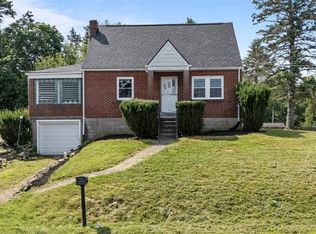 540 Center Hill Rd, Pittsburgh, PA 15239
