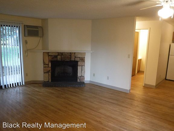 3rd image of 2269 S Southeast Blvd APT 1