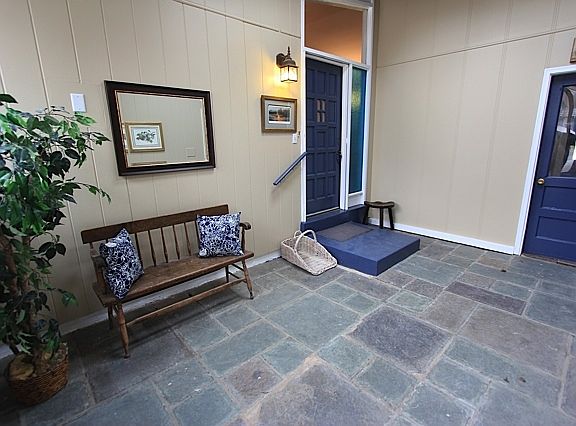 Entry/Mudroom